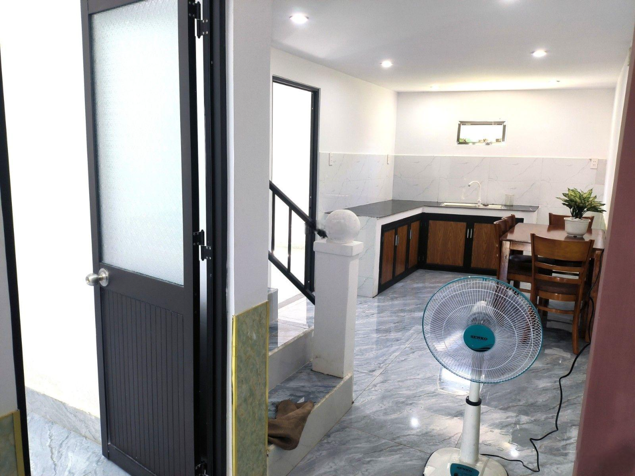 Nhà 2 tầng Hòa Xuân, gần sông Cẩm Lệ, DT 69m2