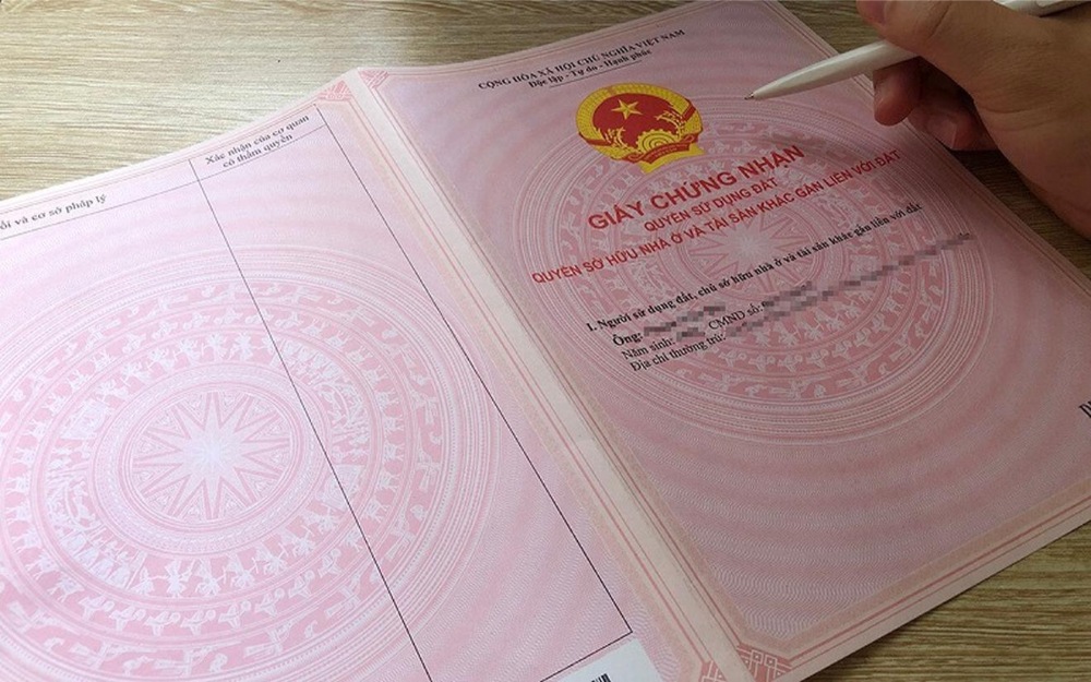 người bao nhi&ecirc;u tuổi được đứng t&ecirc;n sổ đỏ