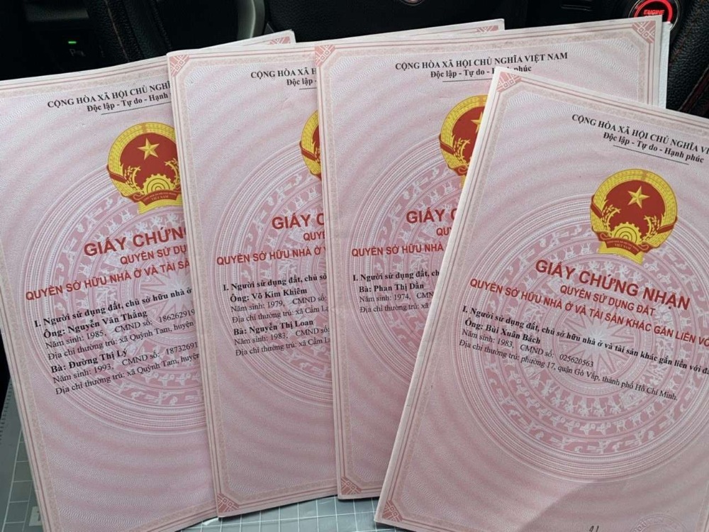 c&ocirc;ng d&acirc;n bao nhi&ecirc;u tuổi được đứng t&ecirc;n sổ đỏ