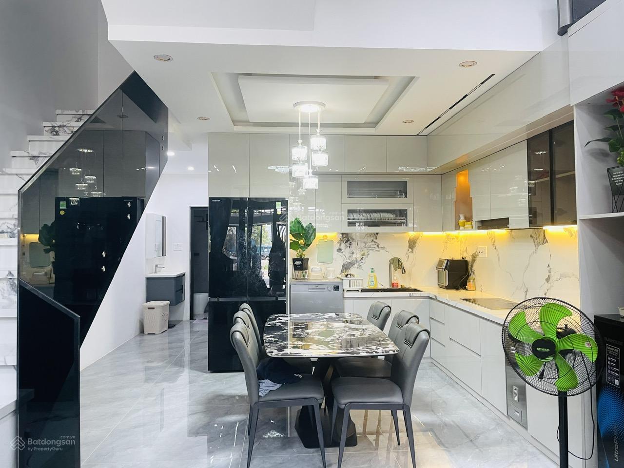 Nhà 3 tầng MỚI XÂY đường Cồn Dầu 23, sát cầu Hòa Xuân DT100 m²