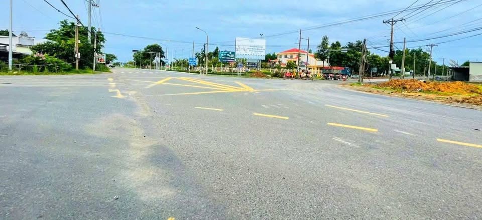Bán gấp 2 tỷ - đất làm nhà vườn - 1288m2 - Đất Đỏ Bà Rịa Vũng Tàu