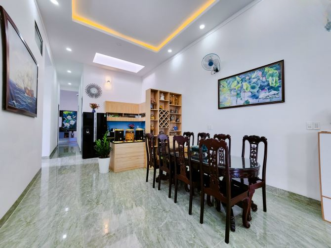 Bán biệt thự sân vườn cuối Y Moan, Buôn Ma Thuột 12,686 tỷ