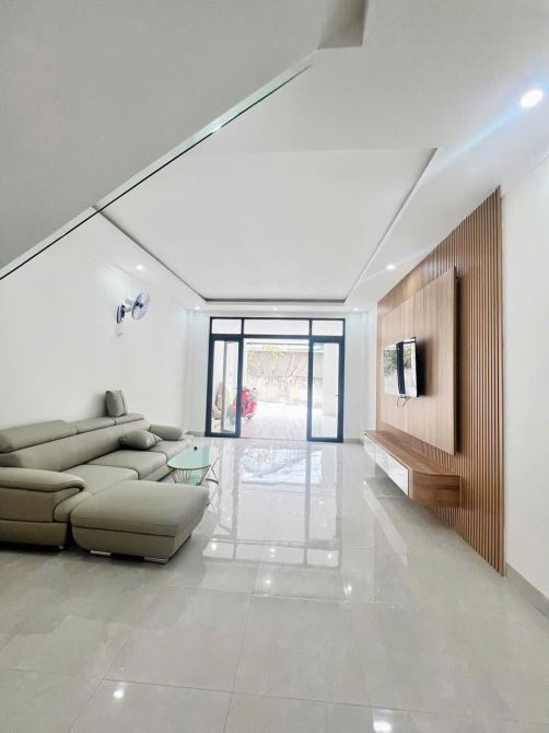 Bán nhà 3 tầng hẻm 185 Đinh Tiên Hoàng, Buôn Ma Thuột 3,68 tỷ