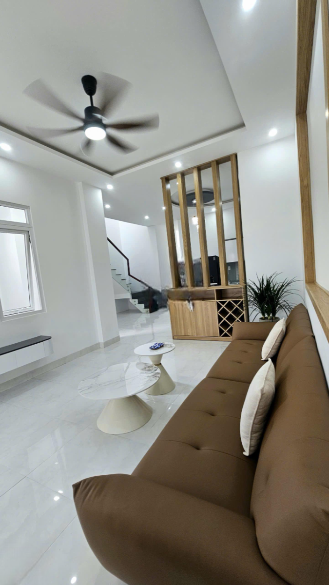 Bán nhà mê 2 tầng full nội thất mặt tiền Nguyễn Phúc Chu, Buôn Ma Thuột – 4,18 tỷ