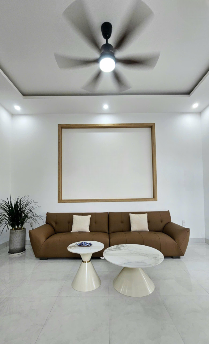 Bán nhà mê 2 tầng full nội thất mặt tiền Nguyễn Phúc Chu, Buôn Ma Thuột – 4,18 tỷ