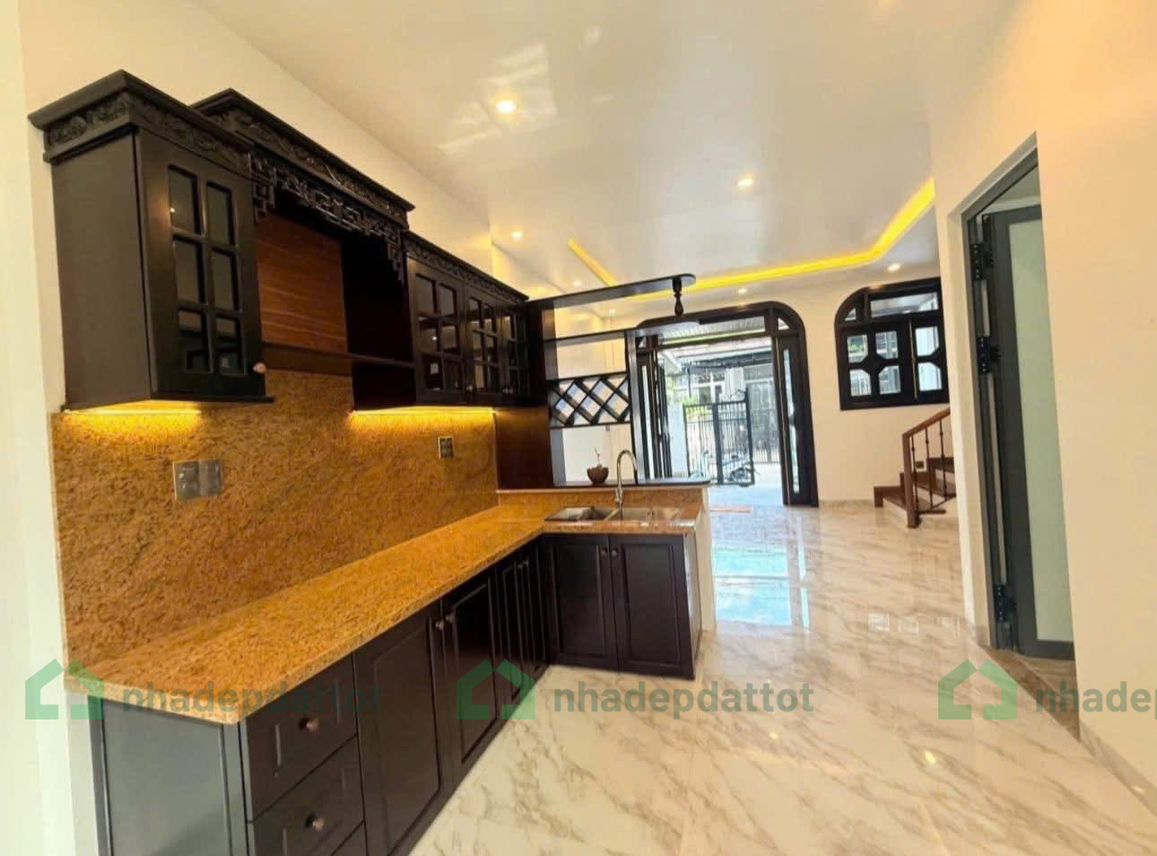 BÁN NHÀ 2 TẦNG – 2 MÊ – SÂN ĐẬU OTO RỘNG – KIỆT LÊ NGÔ CÁT, TP HUẾ