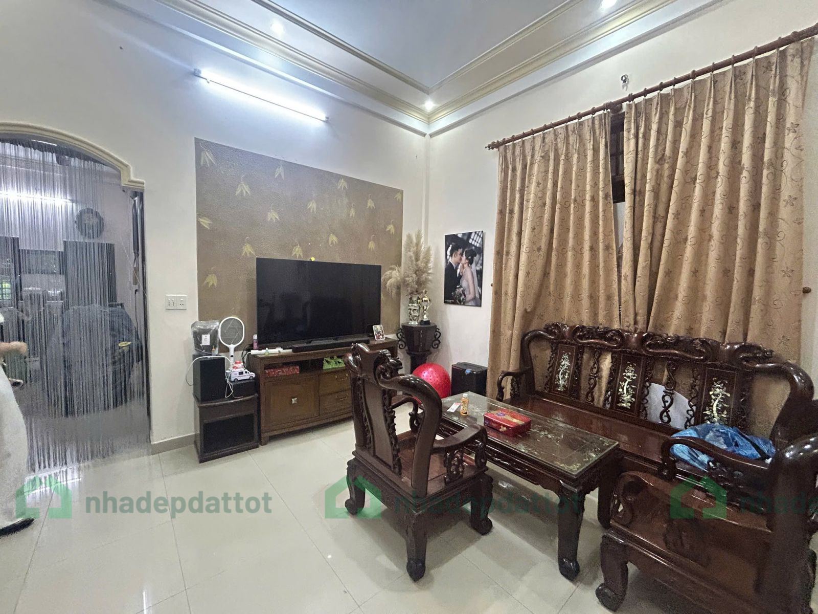 CHO THUÊ NHÀ 3 TẦNG MẶT TIỀN NGUYỄN LỘ TRẠCH – TRUNG TÂM TP. HUẾ - 10TR/THÁNG