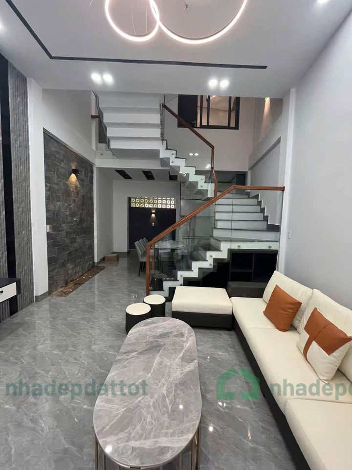 NHÀ 3 TẦNG ĐẸP – TRUNG TÂM ĐƯỜNG TRẦN PHÚ – TP. HUẾ