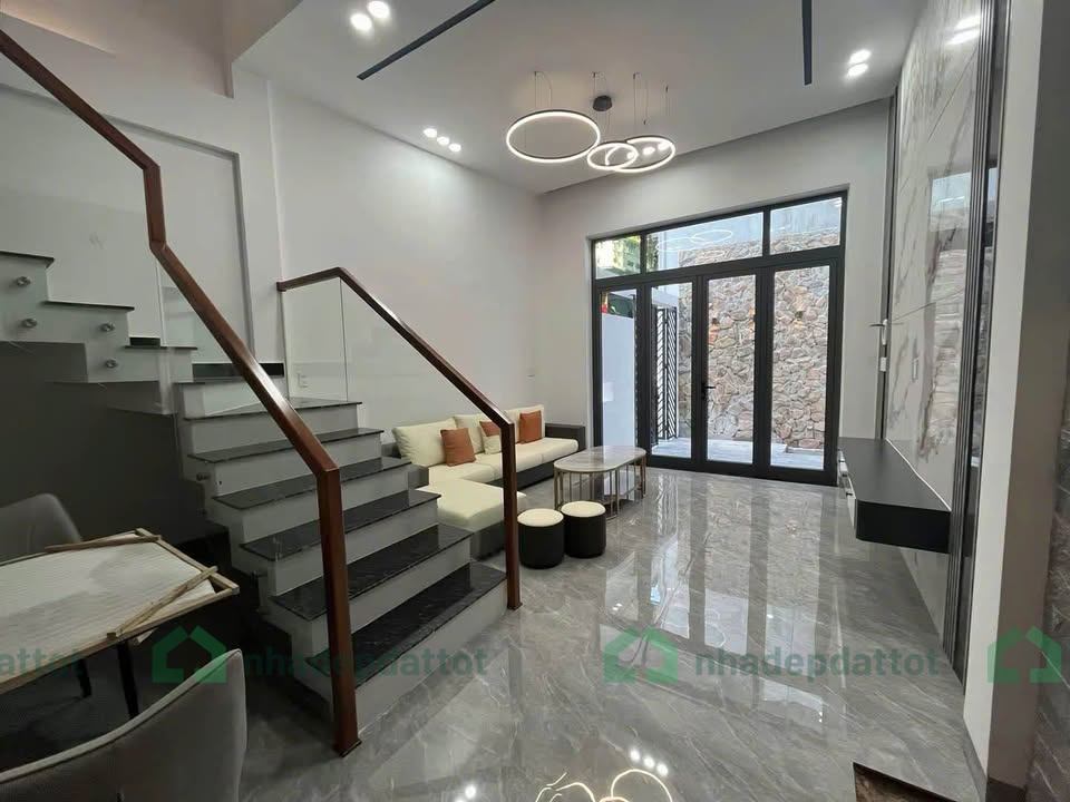 NHÀ 3 TẦNG ĐẸP – TRUNG TÂM ĐƯỜNG TRẦN PHÚ – TP. HUẾ