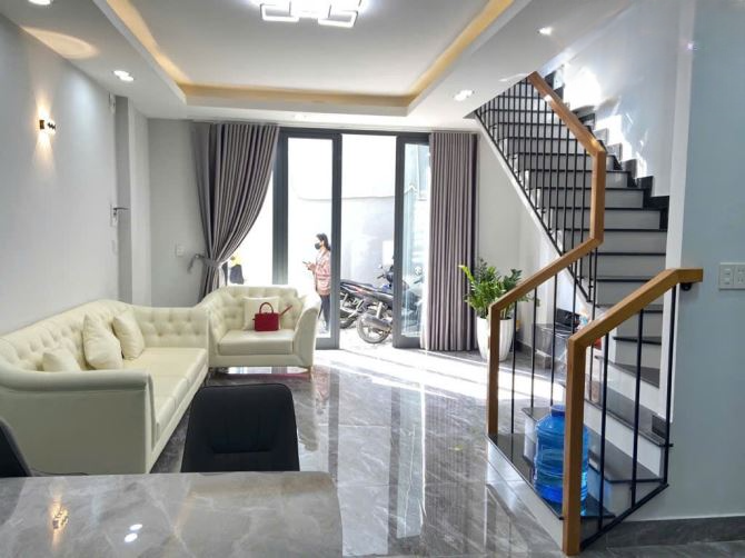 BÁN NHÀ MỚI XÂY KIỆT HÙNG VƯƠNG TRUNG TÂM THÀNH PHỐ CHỈ HƠN 3 TỶ