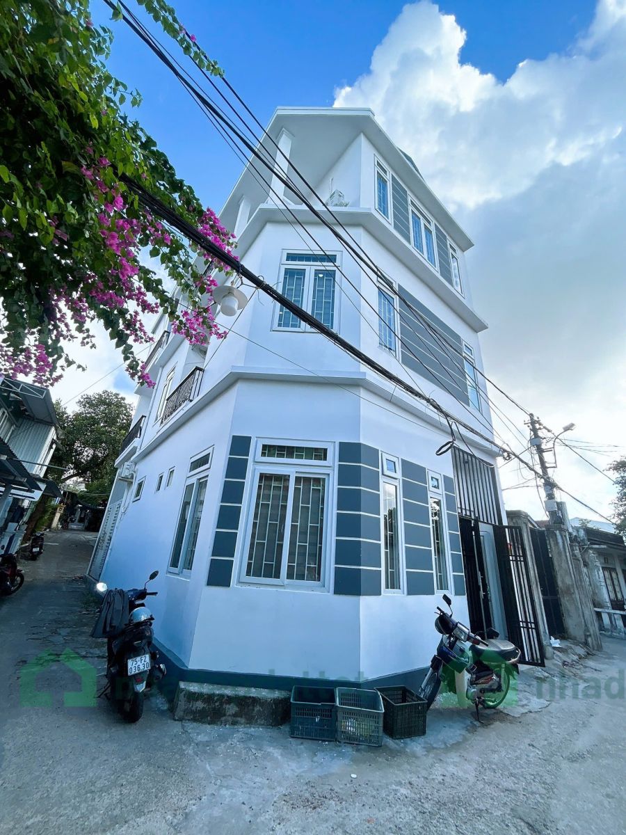 Nhà 3 tầng trung tâm Phan Bội Châu – cạnh chợ Bến Ngự, giá chỉ 3,25 tỷ