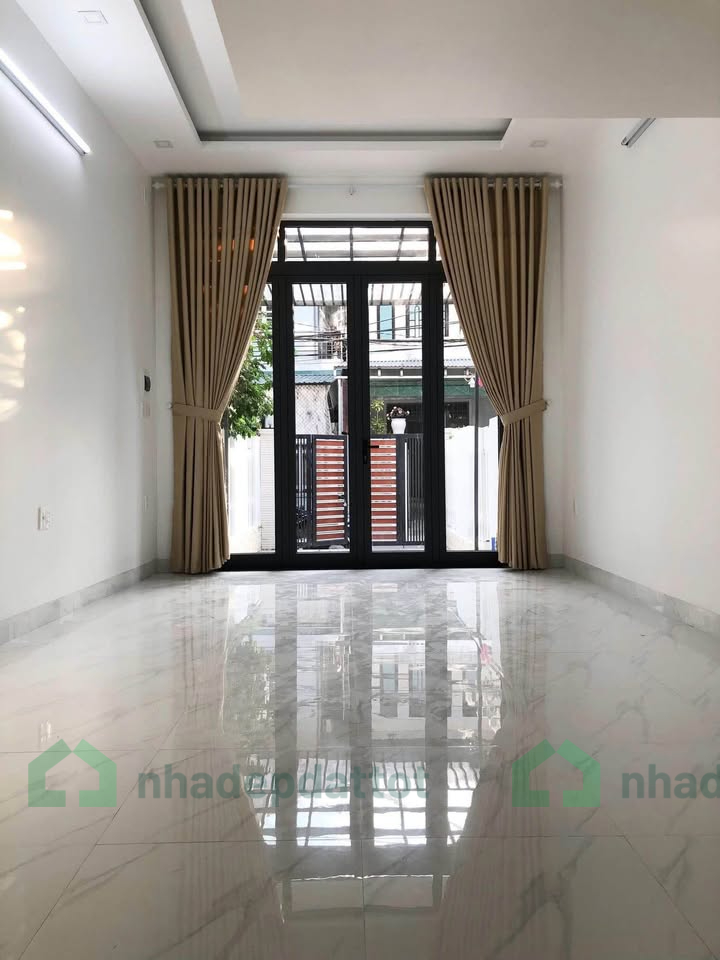 Cho thuê nhà mặt tiền đường Văn Cao – phường Xuân Phú, TP Huế - 10tr/tháng