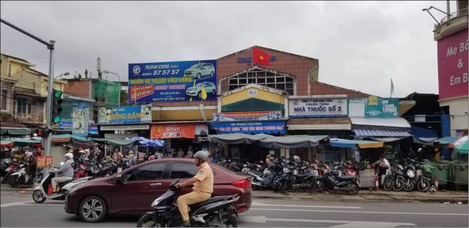 Nhà 2 Tầng 165m² Mặt Tiền Nguyễn Lộ Trạch – Sát Chợ Cống Mới, Giá 8,5 Tỷ