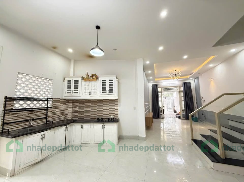 BÁN NHÀ 2 TẦNG – 2 MẶT TIỀN ĐƯỜNG TAM THAI, QUẬN THUẬN HÓA, TP HU
