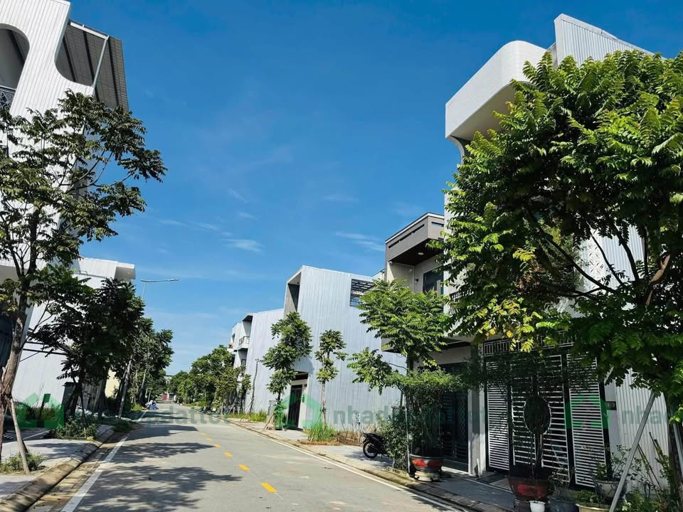 BÁN ĐẤT KQH CiC8 – TRỤC ĐƯỜNG SỐ 12 – VIEW BÃI ĐỖ XE ĐẸP NHẤT KHU!