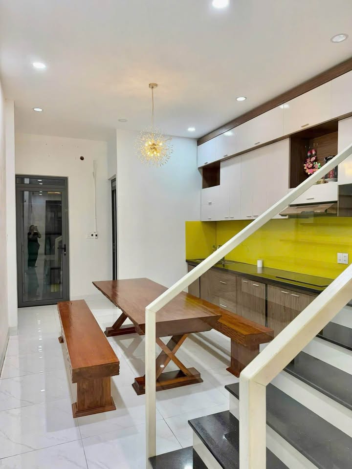 🏡 BÁN NHÀ 2 TẦNG FULL NỘI THẤT – KQH BÀU VÁ, PHƯỜNG THUỶ XUÂN, TP HUẾ