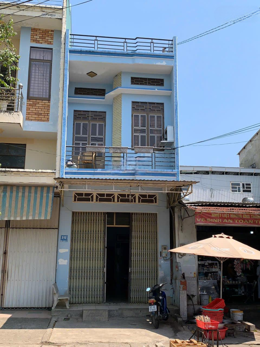 Bán nhà mặt phố đường Phan Chu Trinh, Kon Tum 3,3 tỷ