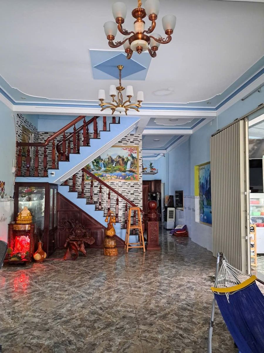 Cần bán gấp nhà tại trạm thu phí hầm, Đèo Cả, Đông Hòa, Phú Yên. Giá 2 tỷ