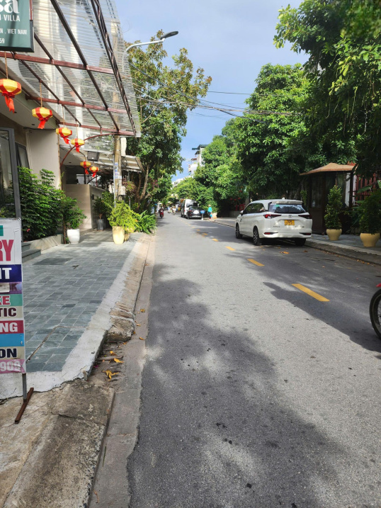 Bán nhà 2 tầng khu phố cổ Hội An – cách phố đi bộ chỉ vài bước chân, giá hợp lý