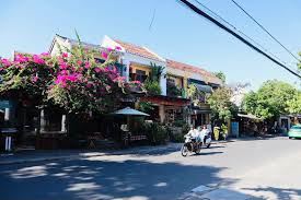 BÁN NHÀ KẾT HỢP HOMESTAY 3 TẦNG – VỊ TRÍ ĐẸP NGAY PHỐ CỔ HỘI AN – 260M² – GIÁ HẤP DẪN 31 TY