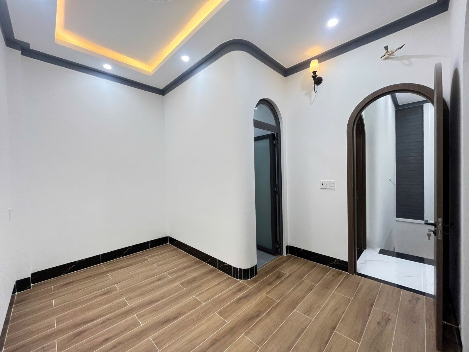 🔥 CẦN BÁN CĂN BIỆT THỰ MÁI THÁI GÓC 3 MẶT TIỀN NGAY TẠI TRUNG TÂM F4 - VĨNH LONG 🔥