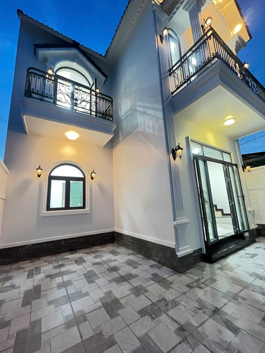 🔥 CẦN BÁN CĂN BIỆT THỰ MÁI THÁI GÓC 3 MẶT TIỀN NGAY TẠI TRUNG TÂM F4 - VĨNH LONG 🔥
