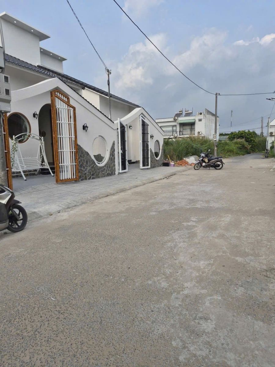 🏠 BÁN NHÀ MỚI ĐẸP KHU PHỐ LONG HỒ – VĨNH LONG | 94m² | ĐƯỜNG Ô TÔ | GIÁ 2,29 TỶ