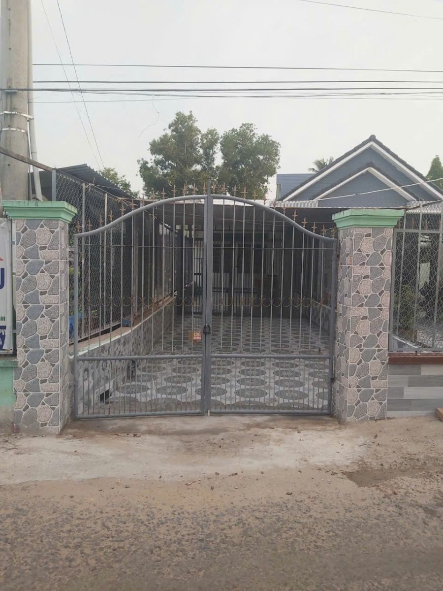 Cần tiền gấp bán nhanh nhà 1 tỷ 6  full nội thất Trường An, Vĩnh Long 145,3m2