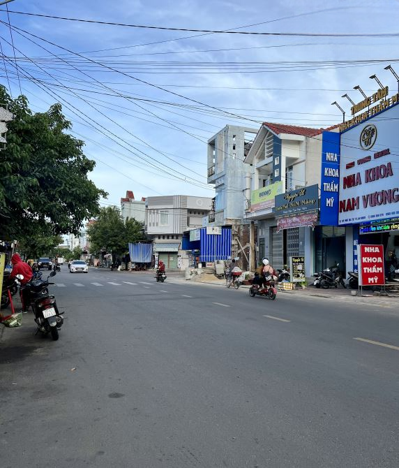 Bán nhà mặt tiền đường Ngô Gia Tự trung tâm thị xã An Nhơn