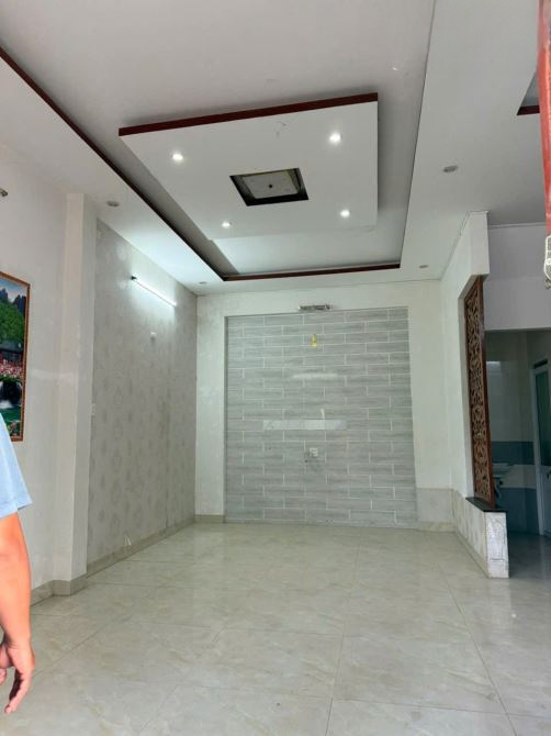 Nhà 3 tầng mặt tiền Lưu Trọng Lư, ngang 6,9m, giá 3,8 tỷ