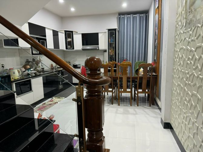 Bán nhà 2 tầng mặt tiền đường Lê Văn Tú – gần biển – Quy Nhơn