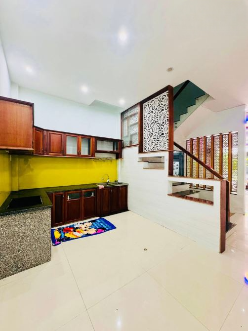 Bán nhà 3 tầng mặt tiền Nguyễn Thị Yến, phường Ghềnh Ráng, Quy Nhơn 3,5 tỷ