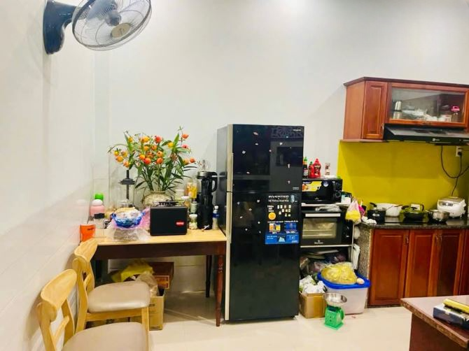 Bán nhà 3 tầng mặt tiền Nguyễn Thị Yến, phường Ghềnh Ráng, Quy Nhơn 3,5 tỷ