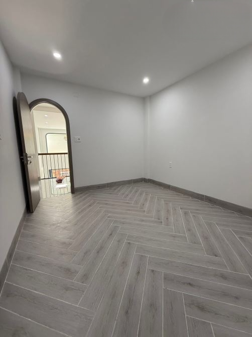 Bán nhà 3,5 mê nội bộ 7m đường Hoàng Văn Thụ – nhà mới 100% - giá 3,95