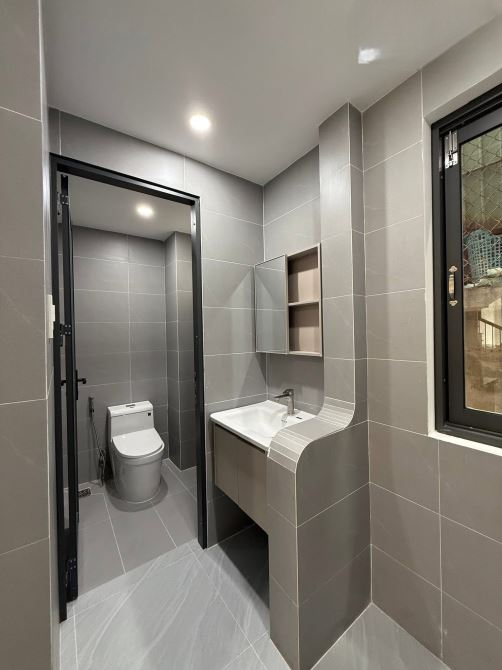 Bán nhà 3,5 mê nội bộ 7m đường Hoàng Văn Thụ – nhà mới 100% - giá 3,95
