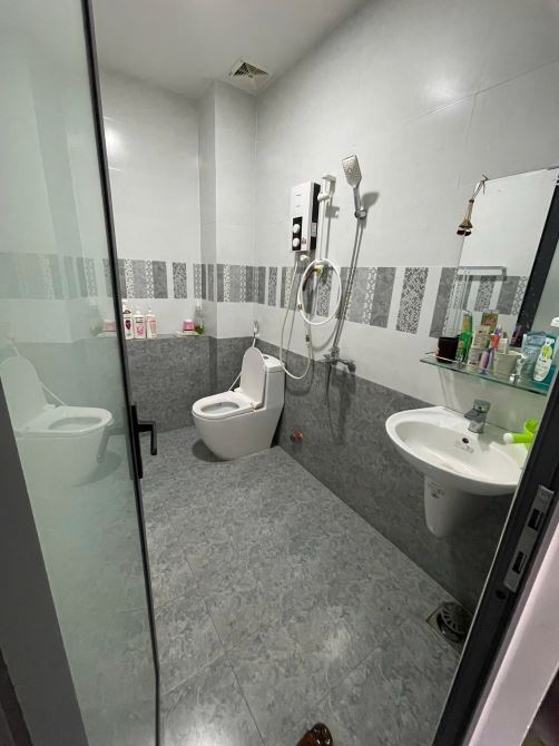 Bán nhà 2 tầng mới xây 2 mặt tiền đường D19 Nhơn Bình Quy Nhơn giá cực tốt