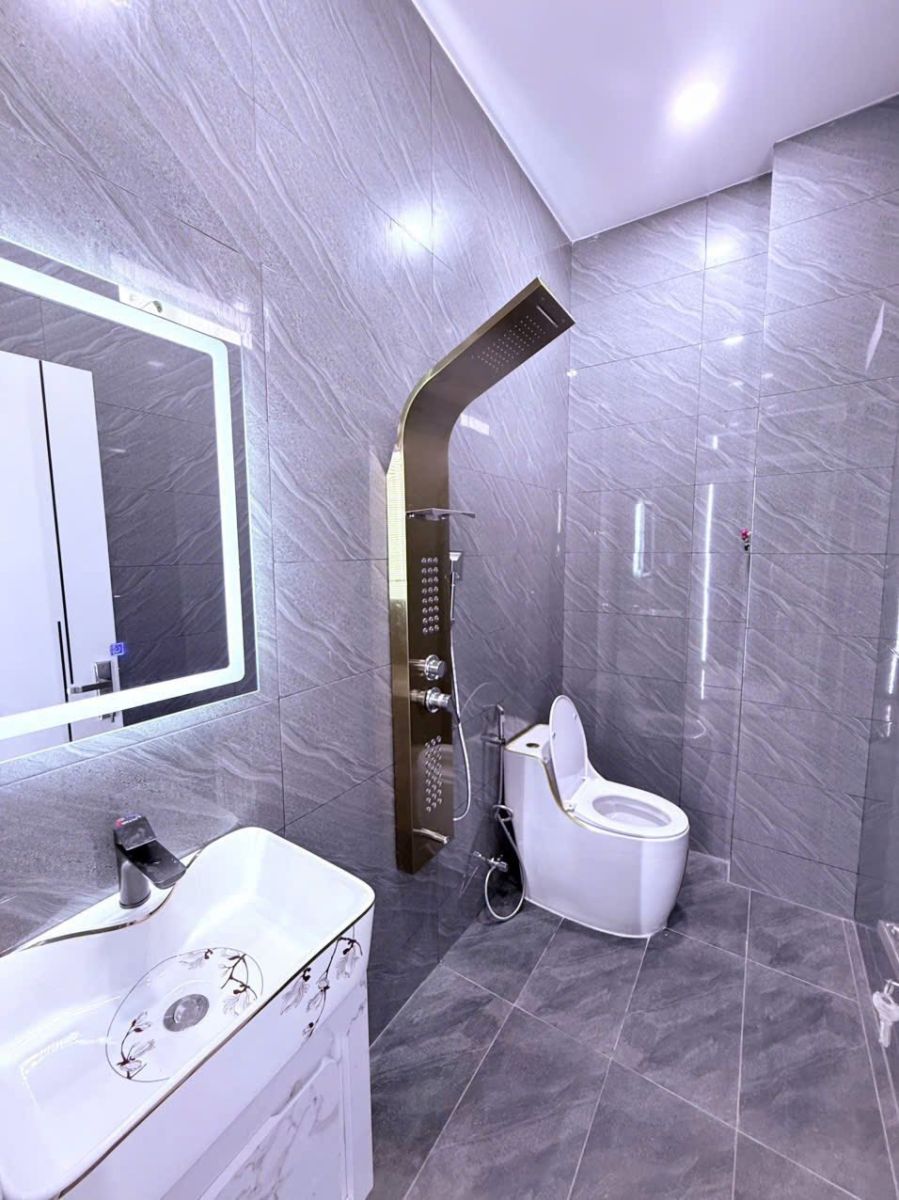 🏡 BÁN NHÀ 1 TRỆT 2 LẦU – GẦN TTYT DĨ AN – GIÁ TỐT 5,5 TỶ