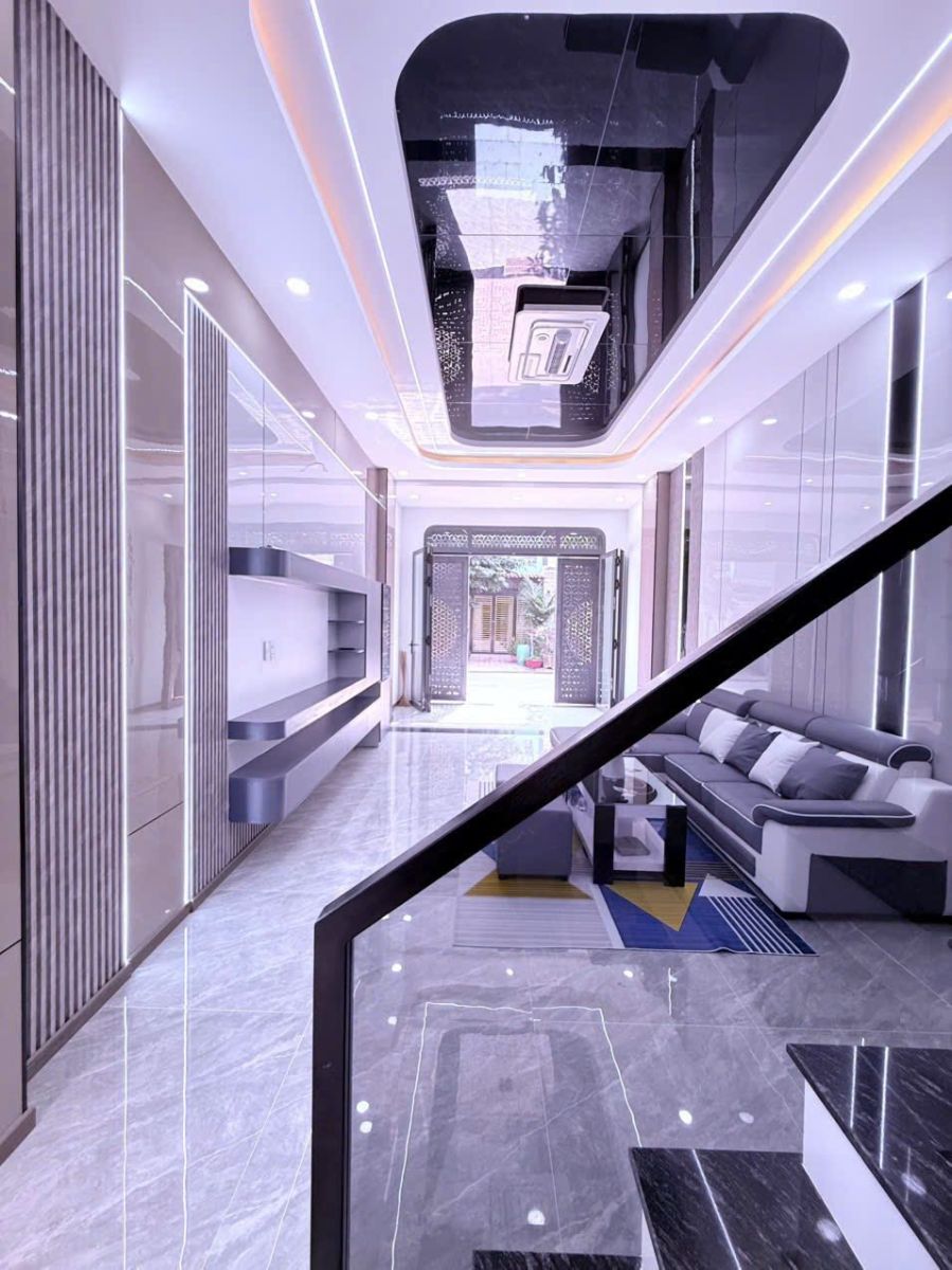 🏡 BÁN NHÀ 1 TRỆT 2 LẦU – GẦN TTYT DĨ AN – GIÁ TỐT 5,5 TỶ