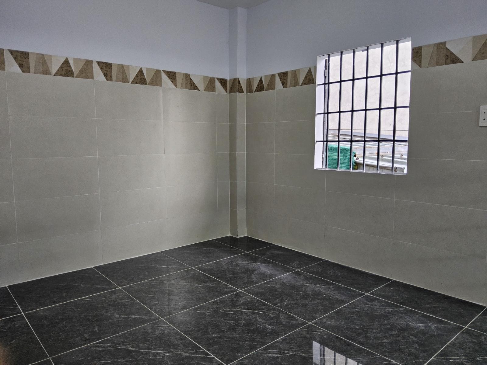 Cho thuê nhà 90m2 mặt tiền Nguyễn Đức Thiệu