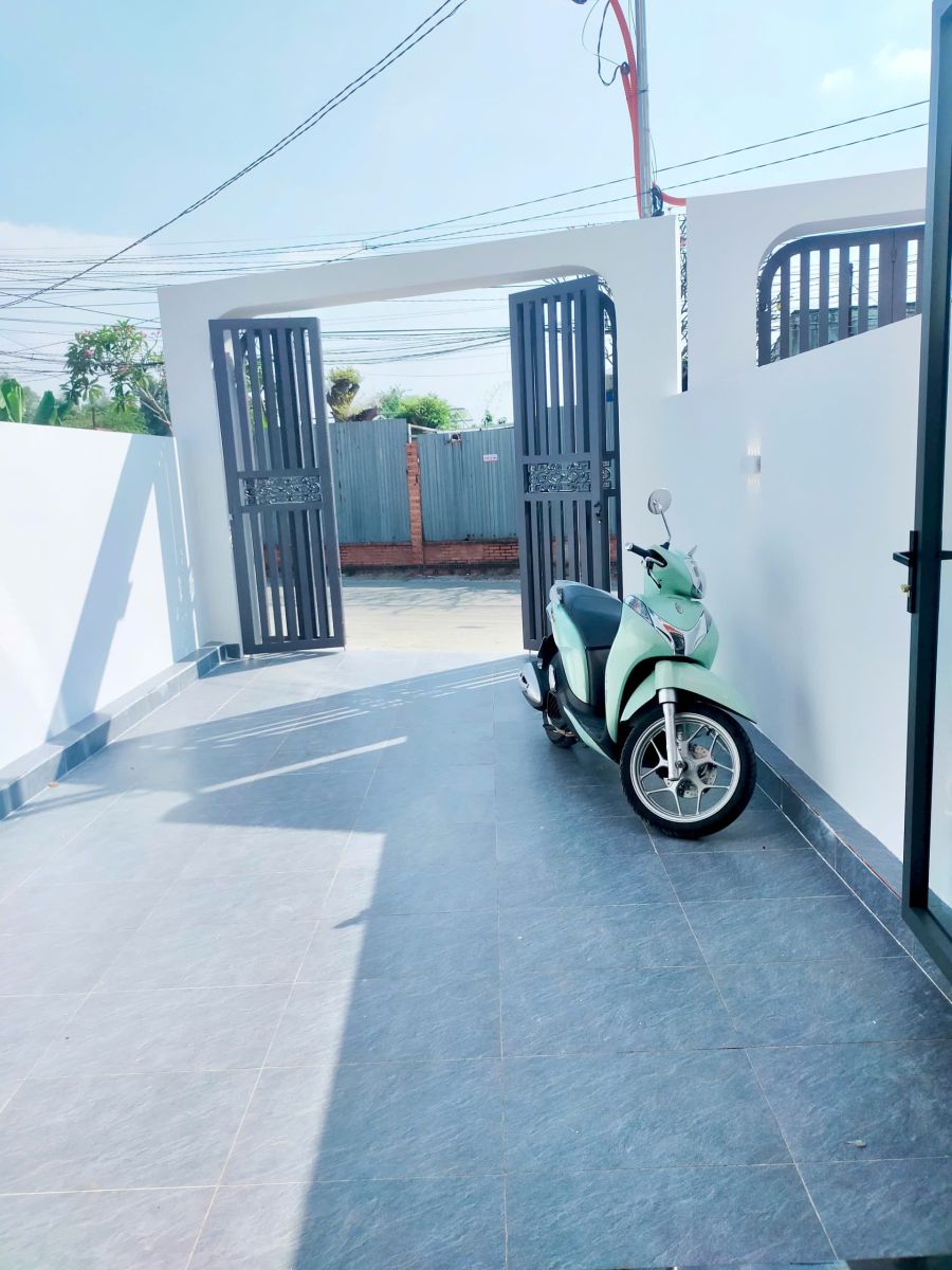 💥 Nhà 1 Trệt 1 Lầu Mặt Tiền DX143 – Ô Tô Vào Nhà – Giá Chỉ 2,85 Tỷ – Tương Bình Hiệp, TDM
