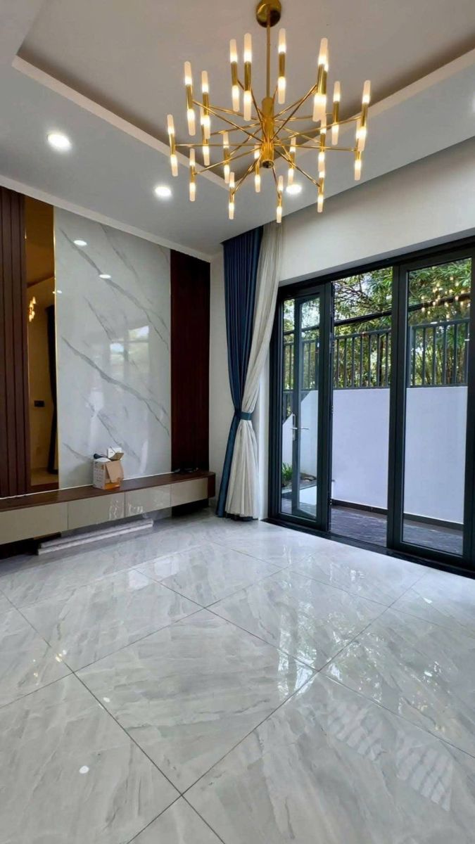 🏡 NHÀ PHÚ HÒA 10×10 – 1 TRỆT 2 LẦU – GẦN LÊ HỒNG PHONG – FULL NỘI THẤT 🏡