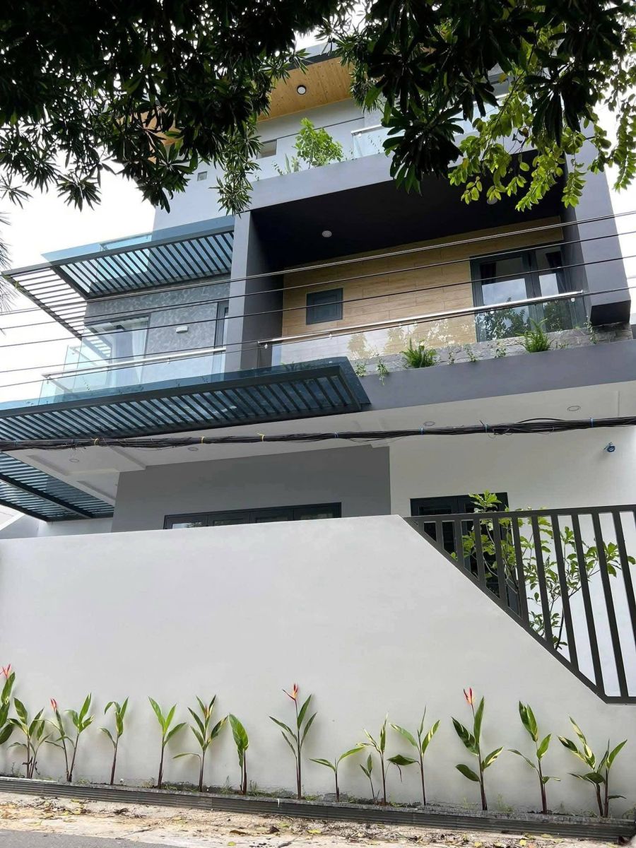 🏡 NHÀ PHÚ HÒA 10×10 – 1 TRỆT 2 LẦU – GẦN LÊ HỒNG PHONG – FULL NỘI THẤT 🏡