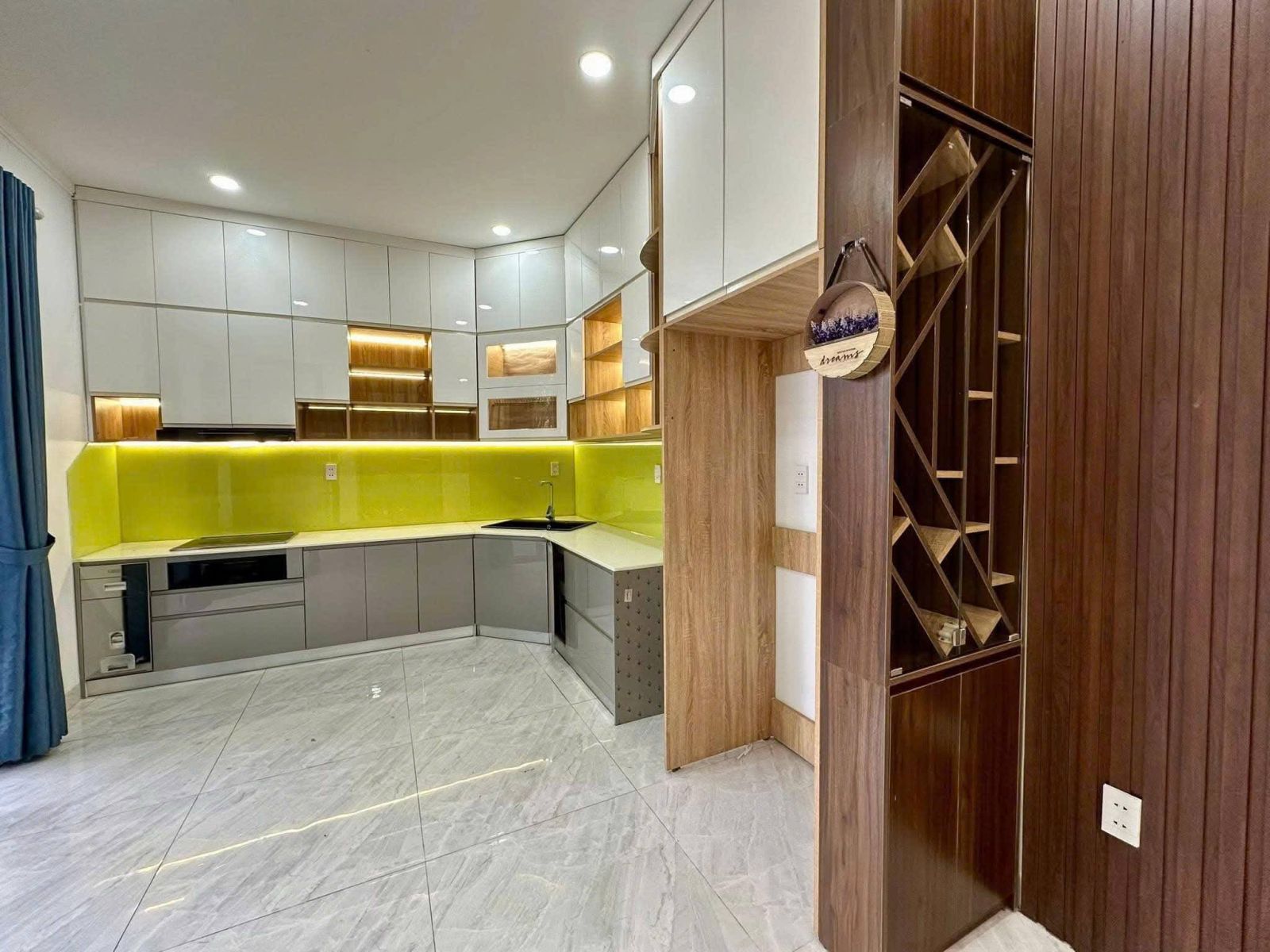 🏡 NHÀ PHÚ HÒA 10×10 – 1 TRỆT 2 LẦU – GẦN LÊ HỒNG PHONG – FULL NỘI THẤT 🏡