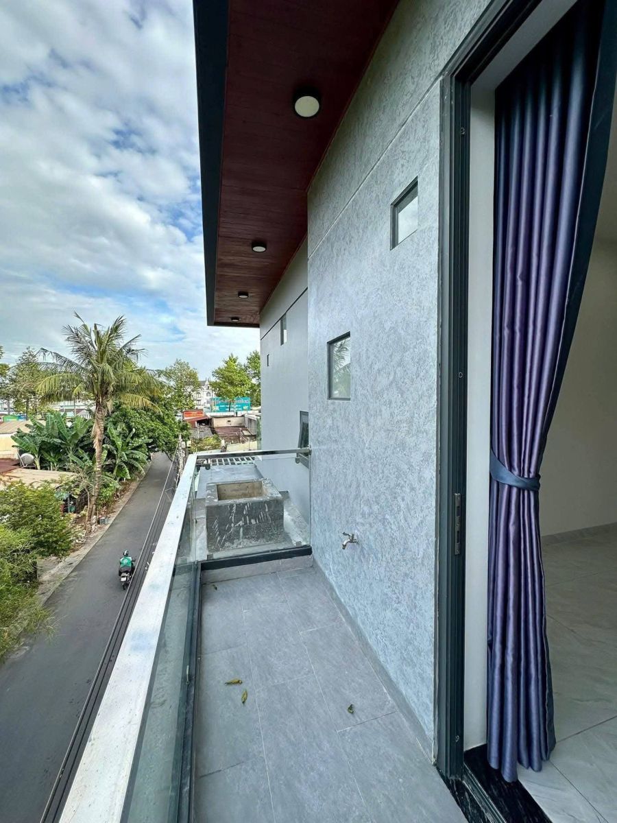 🏡 NHÀ PHÚ HÒA 10×10 – 1 TRỆT 2 LẦU – GẦN LÊ HỒNG PHONG – FULL NỘI THẤT 🏡