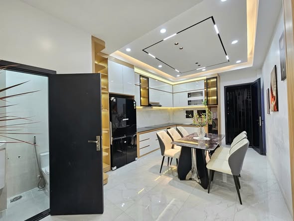 Bán nhà 1 trệt 2 lầu, 2 mặt tiền hẻm, TP Cần Thơ - Nhà Đẹp Đất Tốt