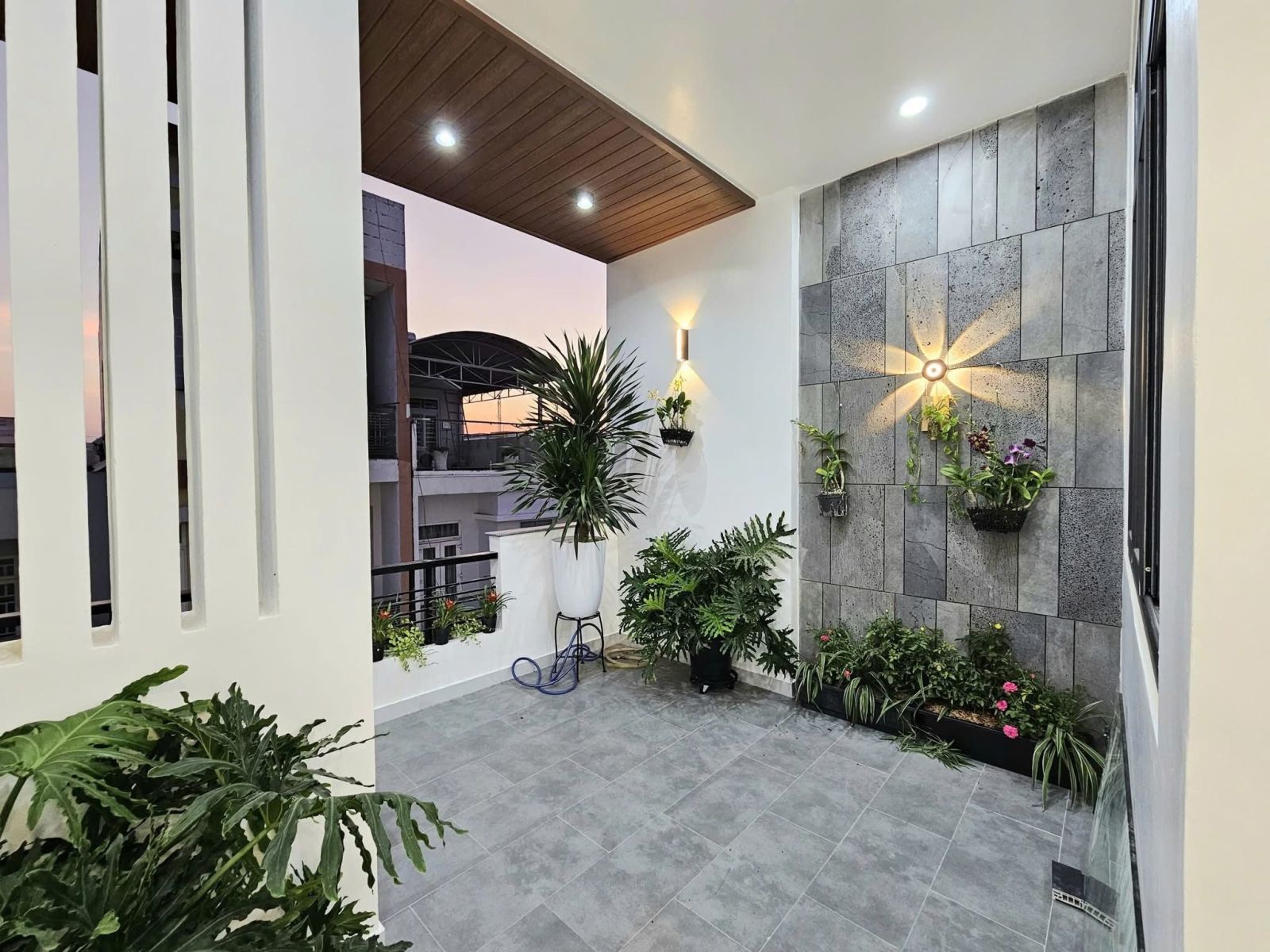 Bán nhà 1 trệt 2 lầu, 2 mặt tiền hẻm, TP Cần Thơ - Nhà Đẹp Đất Tốt