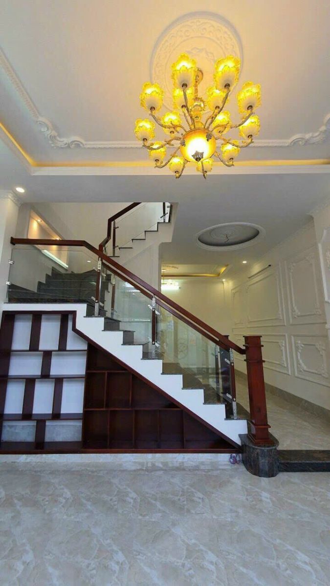 🏠 NHÀ BÁN TRỤC CHÍNH LỘ 6M – CÁCH MT TRẦN NAM PHÚ 15M – 1 TRỆT 2 LẦU – TẶNG NỘI THẤT 🏠