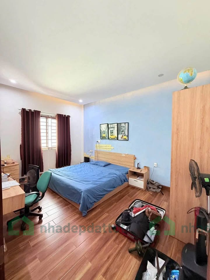 BÁN NHÀ 3 TẦNG HƯỚNG ĐÔNG NAM – FULL NỘI THẤT – GẦN CÔNG VIÊN 29/3 – HÒA XUÂN