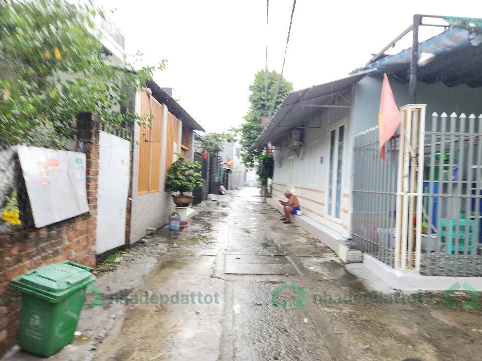 CĂN NHÀ CẤP 4 GÁC LỬNG ĐÚC – 2 MẶT KIỆT TÔ HIỆU