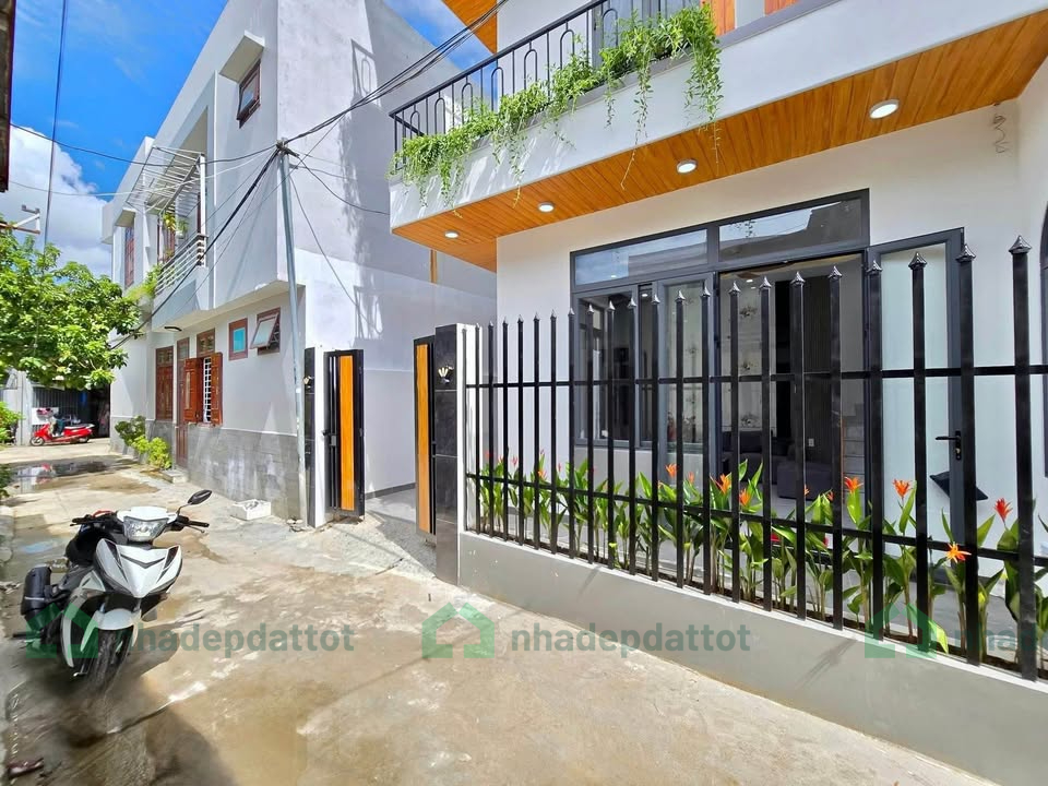 BÁN NHÀ 3 TẦNG MỚI XÂY - FULL NỘI THẤT – KIỆT 168 TÔ HIỆU